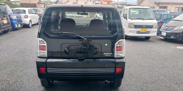 Daihatsu ネイキッド 6