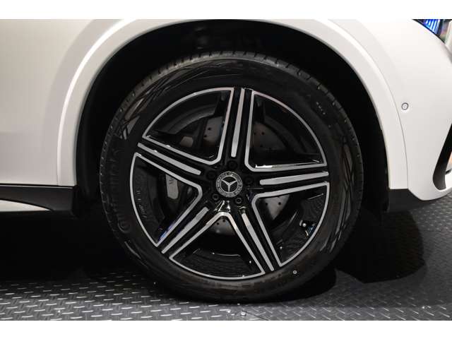 Mercedes-Benz GLC 10