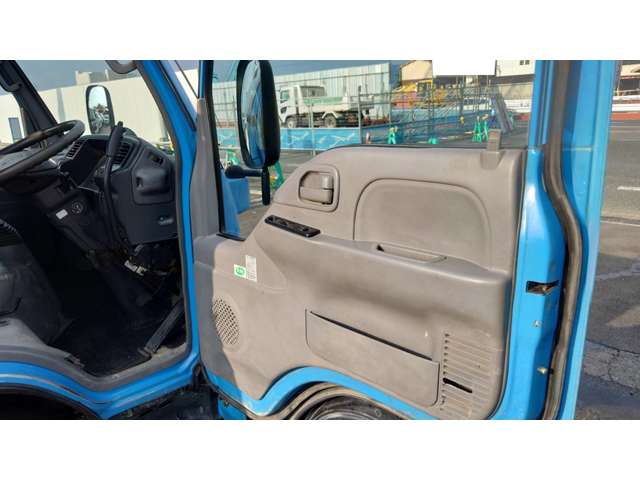 Isuzu Elf 11