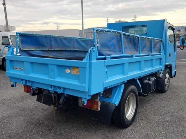Isuzu Elf 4