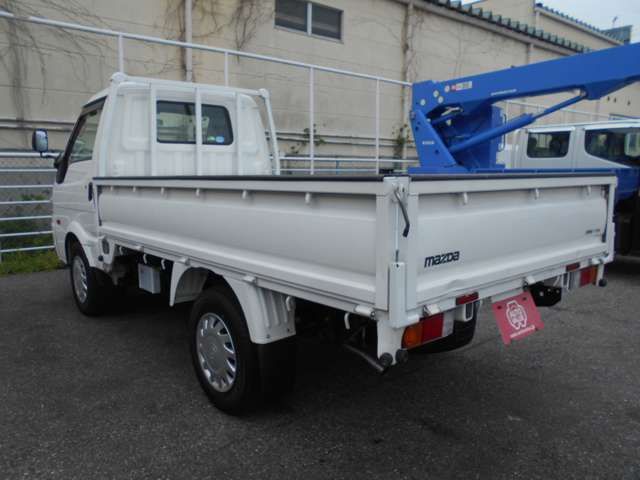 Mazda Bongo Truck 10