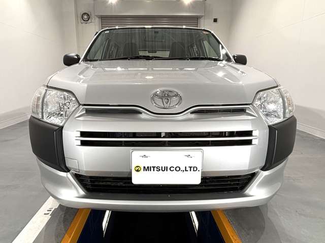 Toyota Succeed Van 3