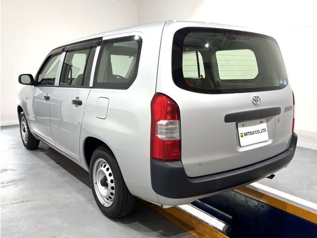 Toyota Succeed Van 6