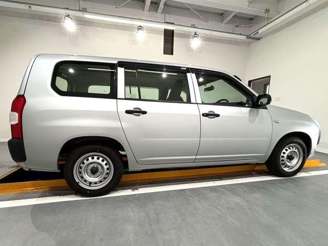 Toyota Succeed Van 9