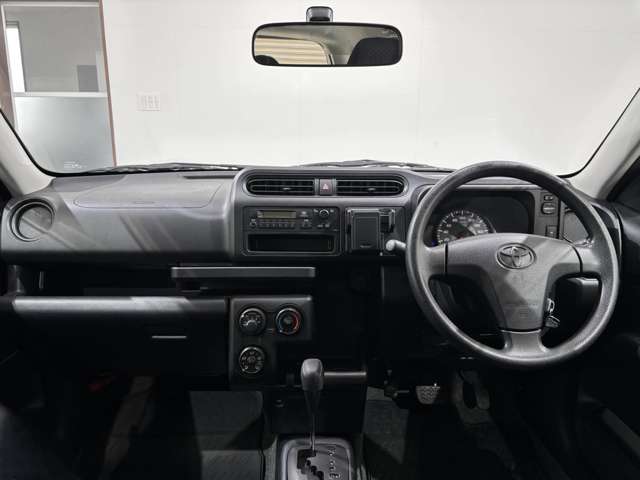 Toyota Succeed Van 10
