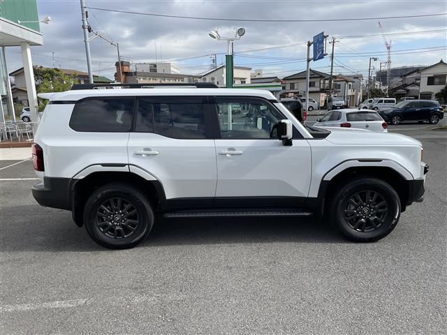 Toyota Land Cruiser 250 10