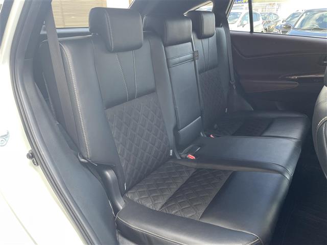Toyota Harrier 11