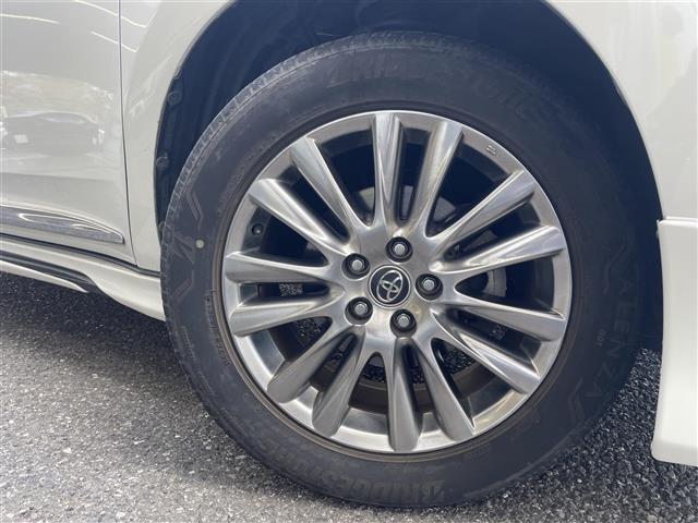 Toyota Harrier 3