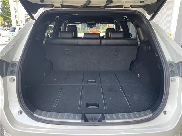 Toyota Harrier 10