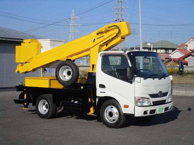 Hino Dutro 2