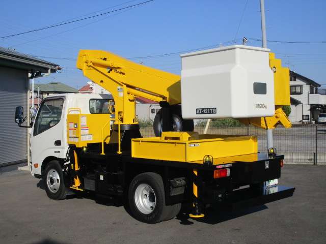 Hino Dutro 3