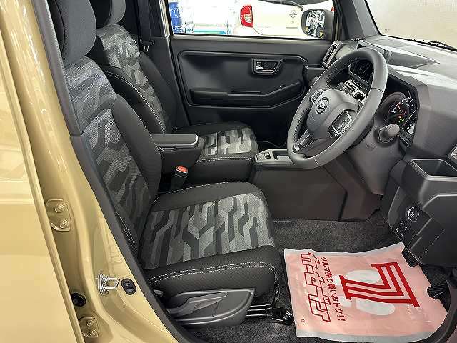 Daihatsu Taft 5