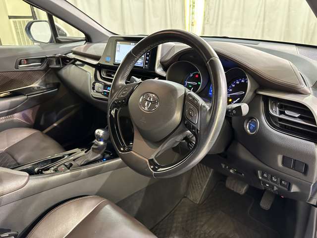 Toyota C-HR 10