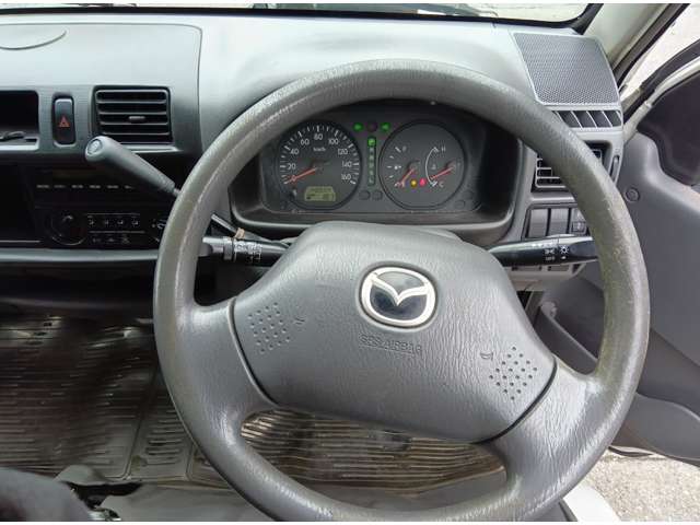 Mazda Bongo Truck 2