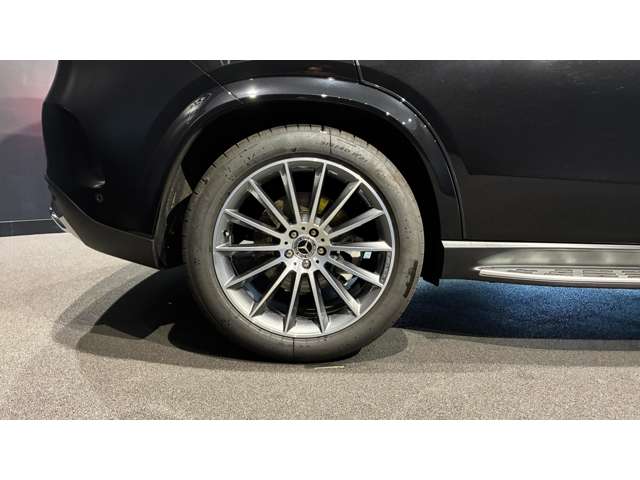 Mercedes-Benz GLE 8