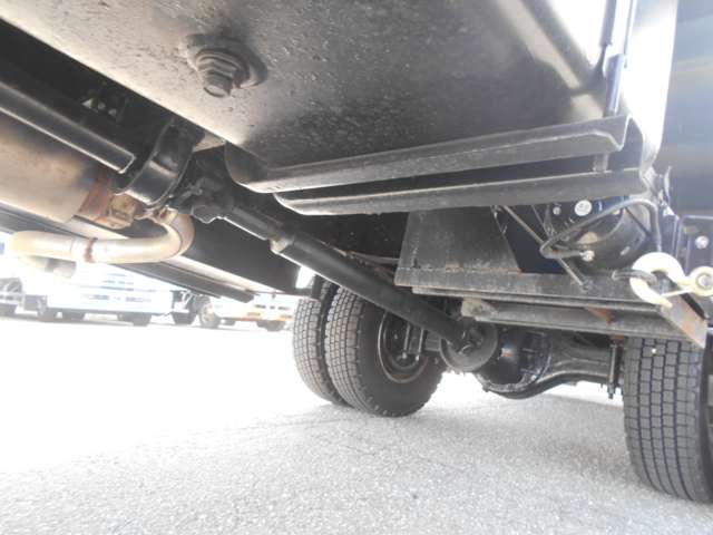 UD Trucks Condor 8