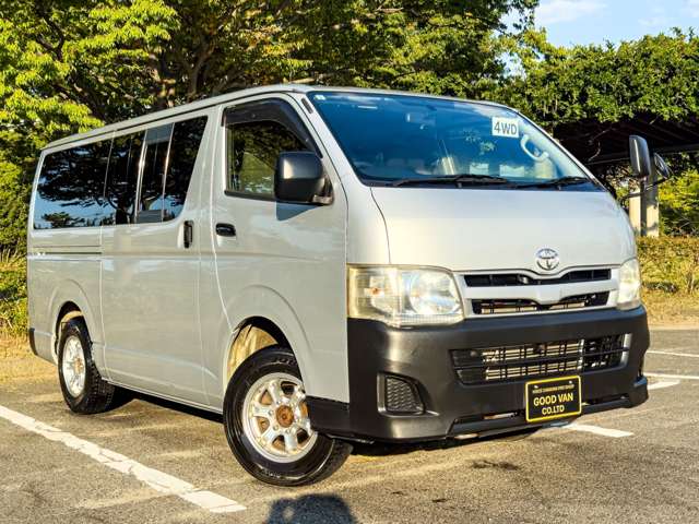 Toyota Hiace Van 3