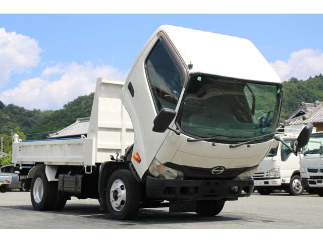 Hino Dutro 12