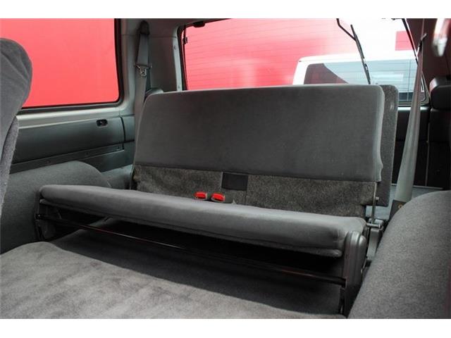 Mazda Proceed Marvie 12