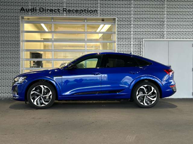 Audi Q8 Sportback e-tron 3