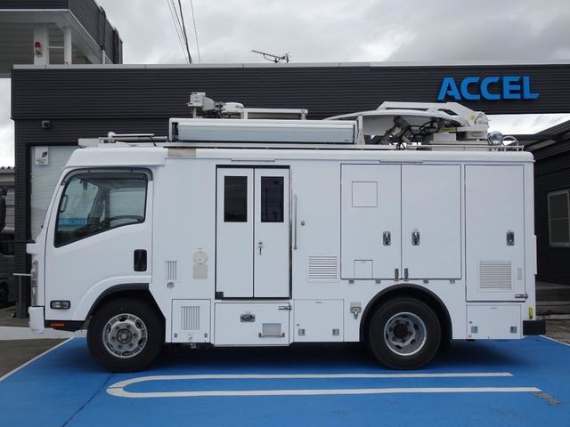 Isuzu Elf 7