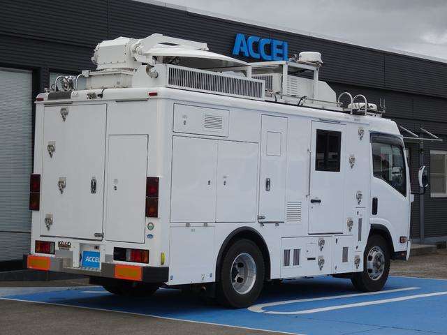 Isuzu Elf 10