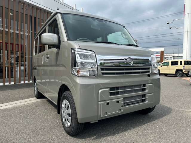 Nissan NV100 Clipper 11