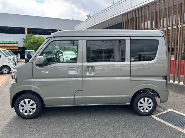 Nissan NV100 Clipper 12