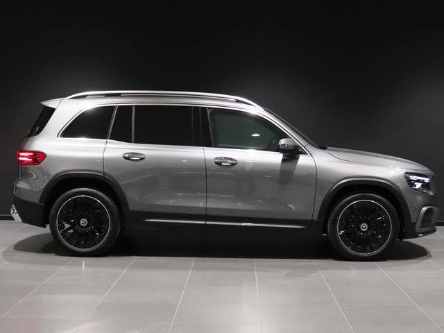 Mercedes-Benz GLB 12