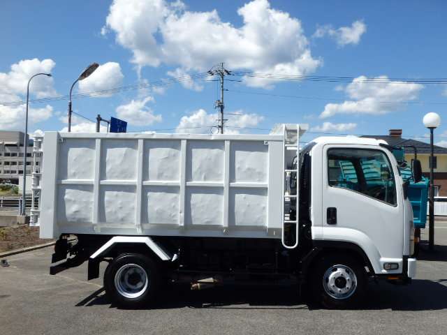 Isuzu Forward 11