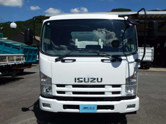 Isuzu Forward 2
