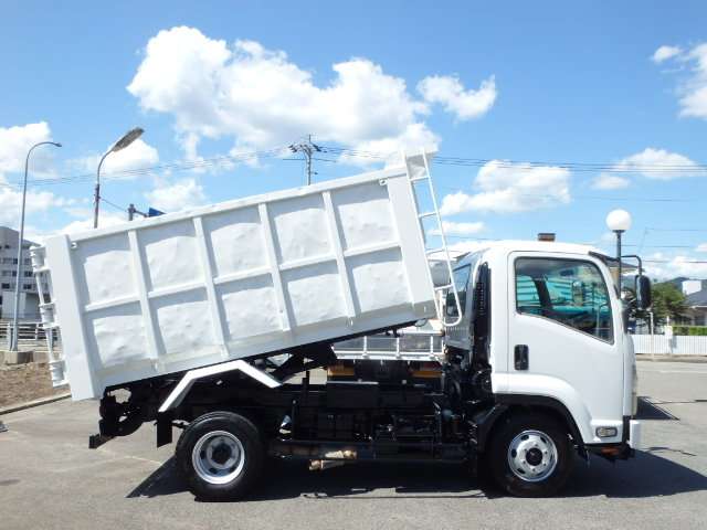 Isuzu Forward 5