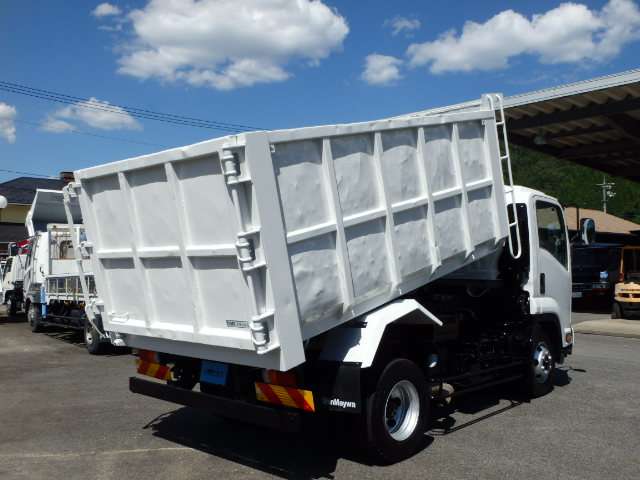 Isuzu Forward 8