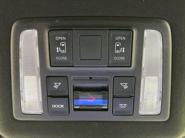 Toyota Voxy 7
