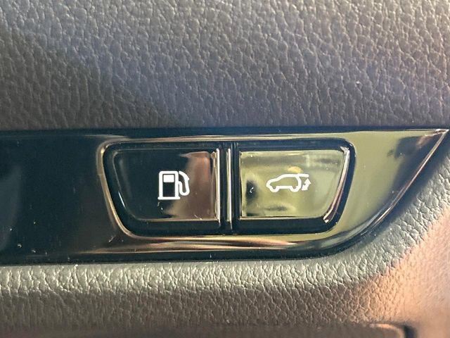Lexus NX 6