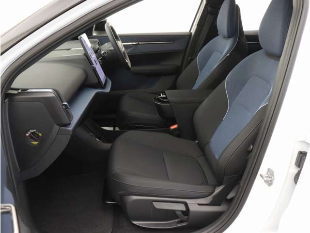 Volvo EX30 12