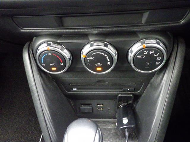 Mazda CX-3 11