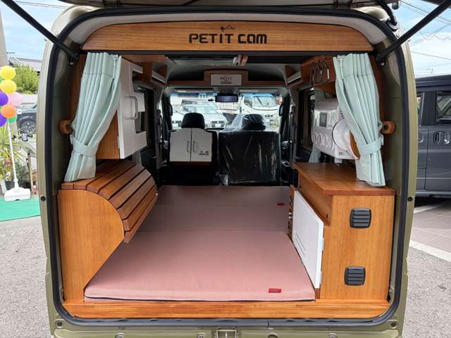Daihatsu Atrai 10