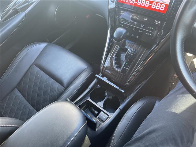 Toyota Harrier 11