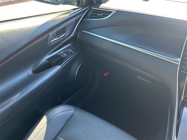 Toyota Harrier 8