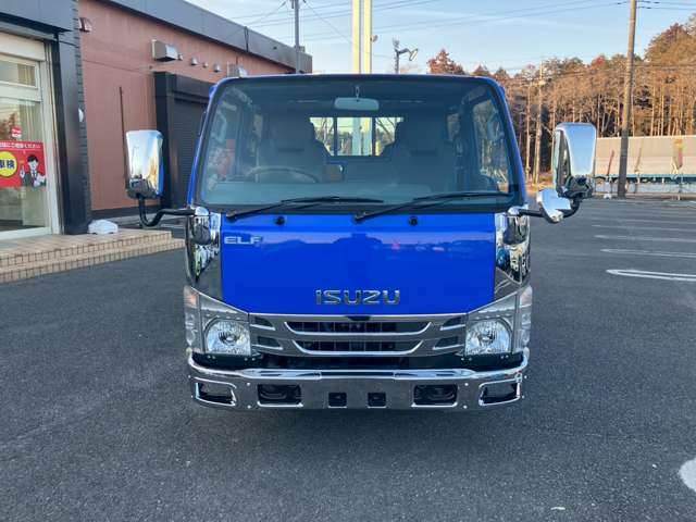 Isuzu Elf 2