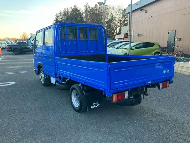 Isuzu Elf 7