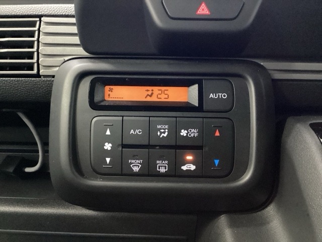 Honda N-VAN 10