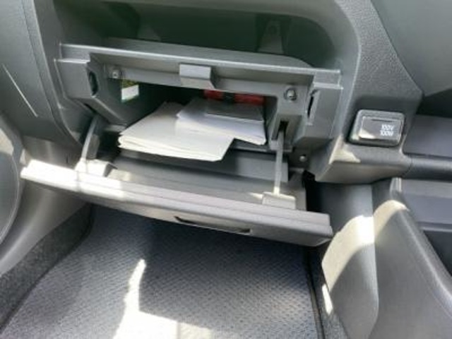 Nissan NV150 AD 8
