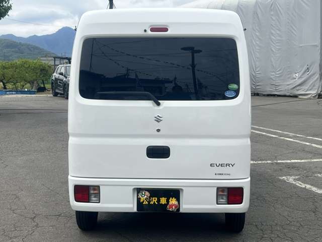 Suzuki Every 8