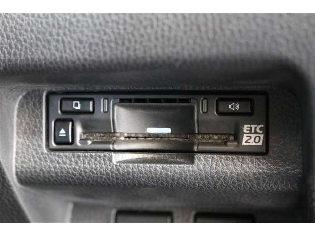 Toyota Crown Crossover 8