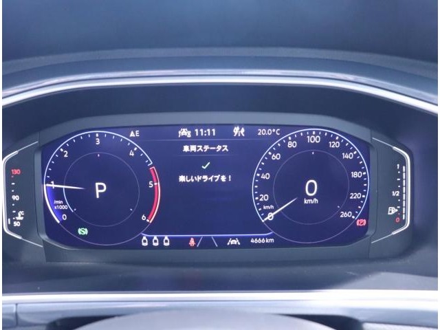 Volkswagen T-Roc 6