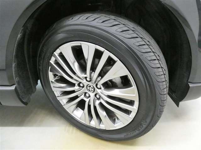 Toyota Harrier 10