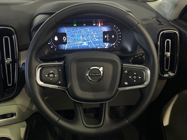 Volvo XC40 12