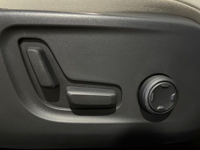 Volvo XC40 10